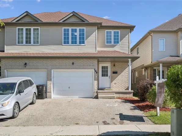 206 Buttercup Ct, Waterloo, ON N2V 2W8