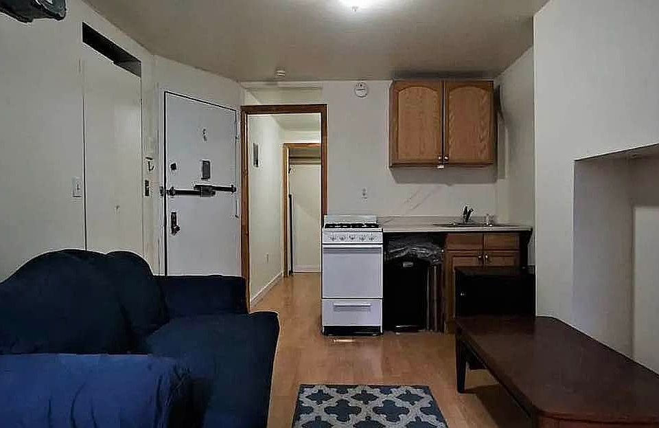 1st image of 21 Essex St #5A