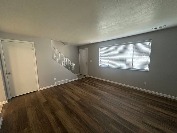2nd image of 1784 E Osage Orange Ave