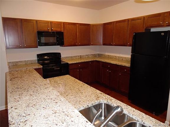 2nd image of 414 Union St Ste 201