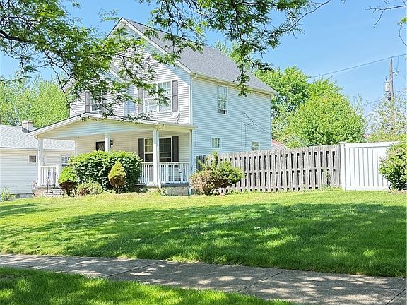 3rd image of 16809 Langly Ave