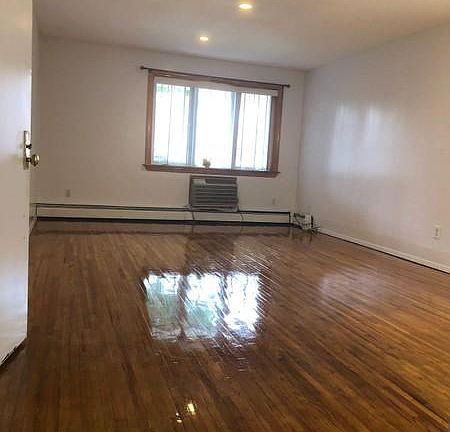 2nd image of 6115 171st St #2