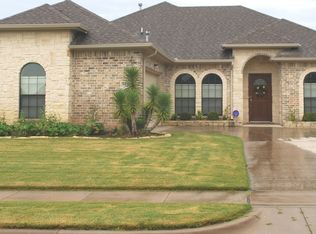 7520 Rolling Hills Dr, Benbrook, TX 76126