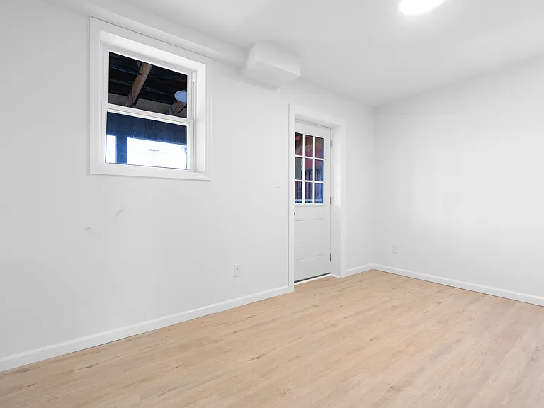 26 S Mulberry St #2R — Photo 3