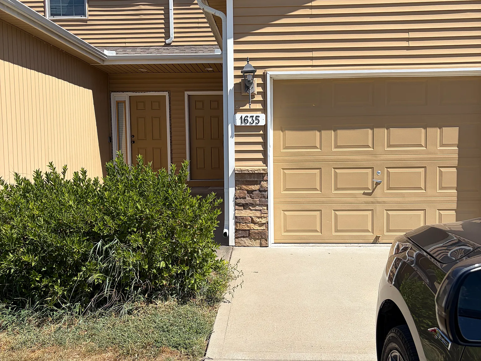 3 bed, 3.5 bath, 1530 sqft, $1,850 — Photo 1