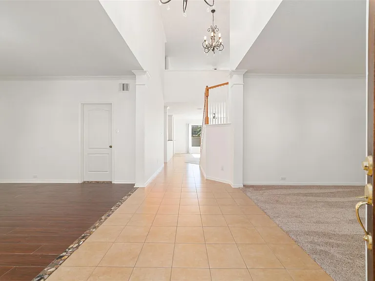 2618 Bridgestone Park Ln — Photo 6
