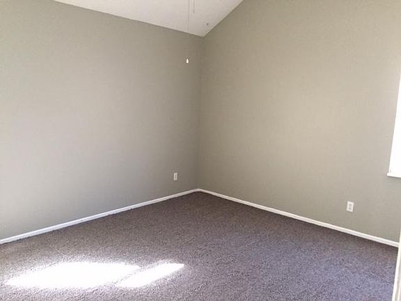 5th image of 9034 Manning Ave