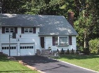 5 La Malfa Rd, Randolph, NJ 07869
