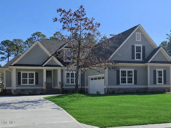 660 Breezewood Drive SE, Bolivia, NC 28422