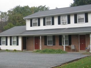 71 Akron Rd, Ephrata, PA 17522