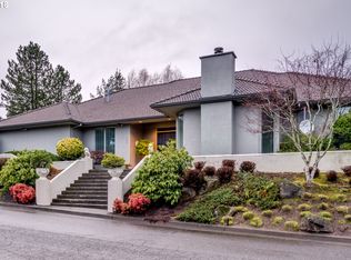 1555 Country Cmns, Lake Oswego, OR 97034