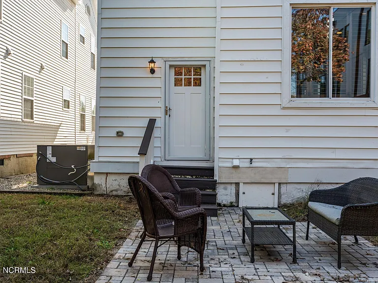 305 Harnett St — Photo 39