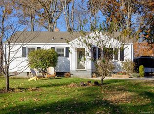 17 Greenfield St, Wethersfield, CT 06109