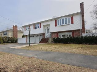 152 Mallard Way, Waltham, MA 02452