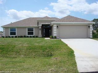 407 NW 11th St, Cape Coral, FL 33993
