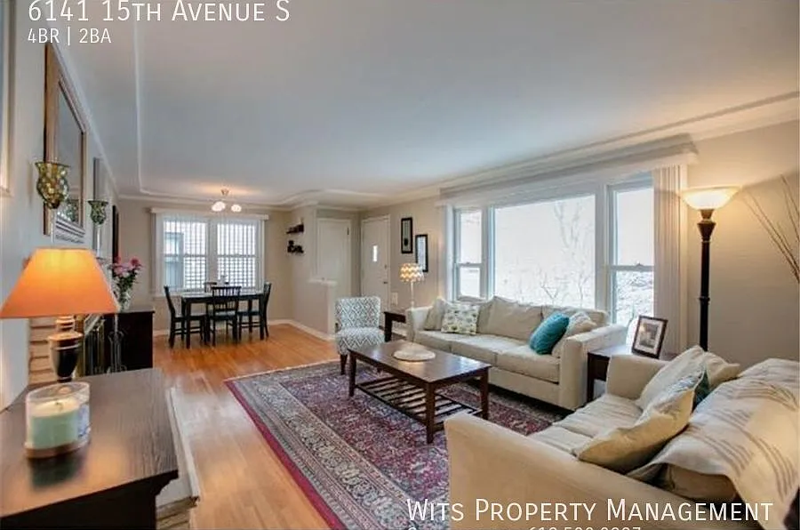 Beautiful 4 Bedroom, 2 Bathroom Home — Photo 3