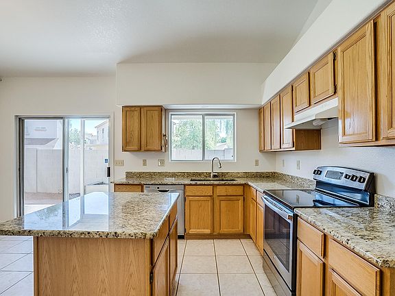 3rd image of 1822 S 39th St Unit 35