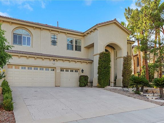3rd image of 10779 Crown Ct