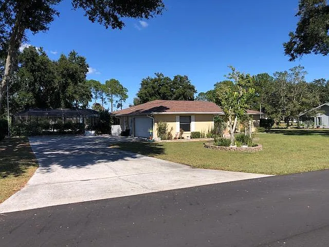 205 E Falconry Ct — Photo 3