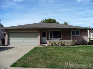 31061 Mc Namee, Fraser, MI