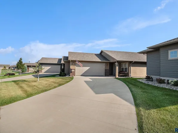 4905 E 62nd St, Sioux Falls, SD 57108