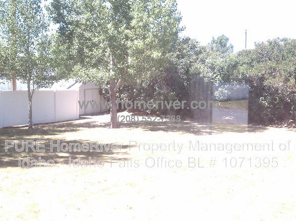 1684 Wildwood Ln