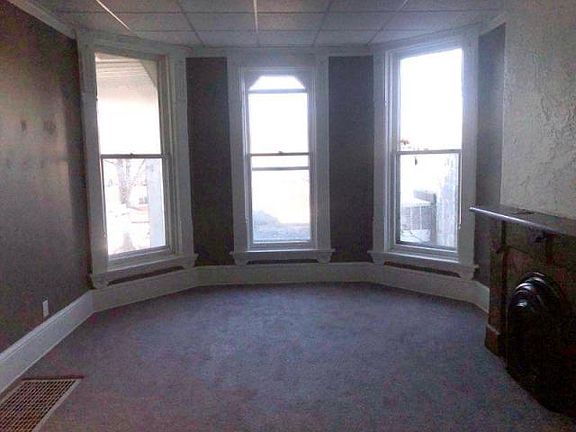 4th image of 1926 N Farwell Ave #1928