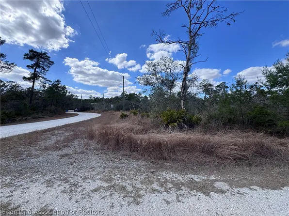 820 Bowling Ln, Lake Placid, FL 33852