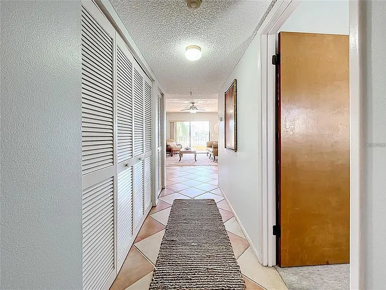 1750 Harbor Pl S #104 — Photo 8