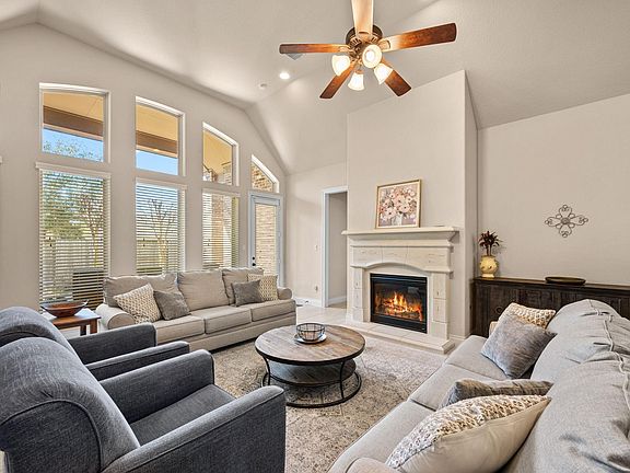3rd image of 1607 Dove Ridge Dr