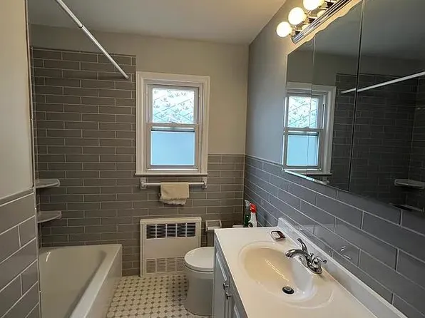 96-08 158th Ave, Howard Beach, NY 11414