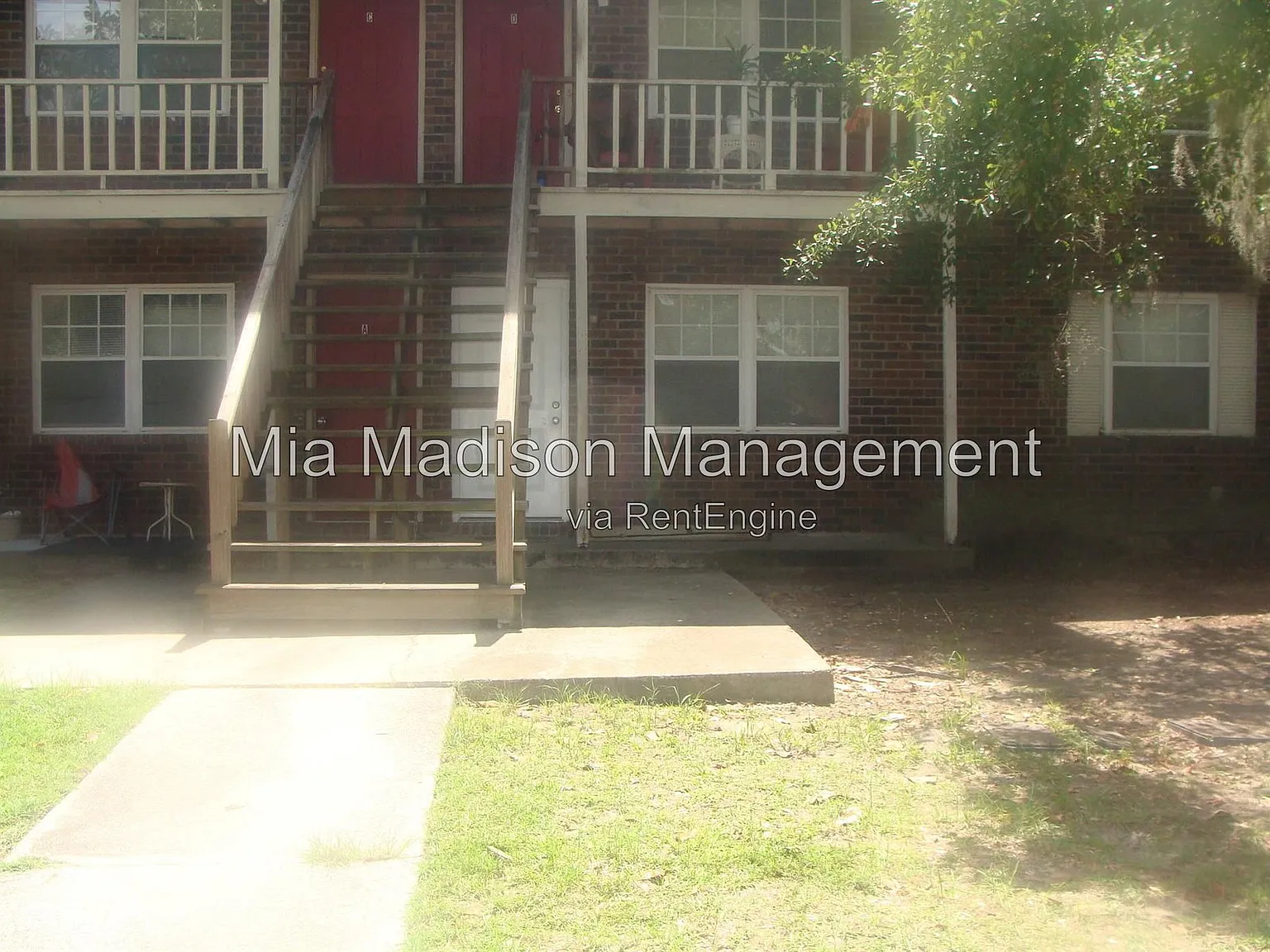 2 bed, 1.0 bath, 800 sqft, $1,200 — Photo 1