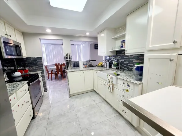 16565 NE 26th Ave APT 2B, North Miami Beach, FL 33160