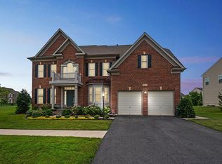 5624 Heartwood Cir, Rockville, MD 20855