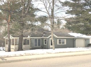 585 N Superior St, Farwell, MI 48622