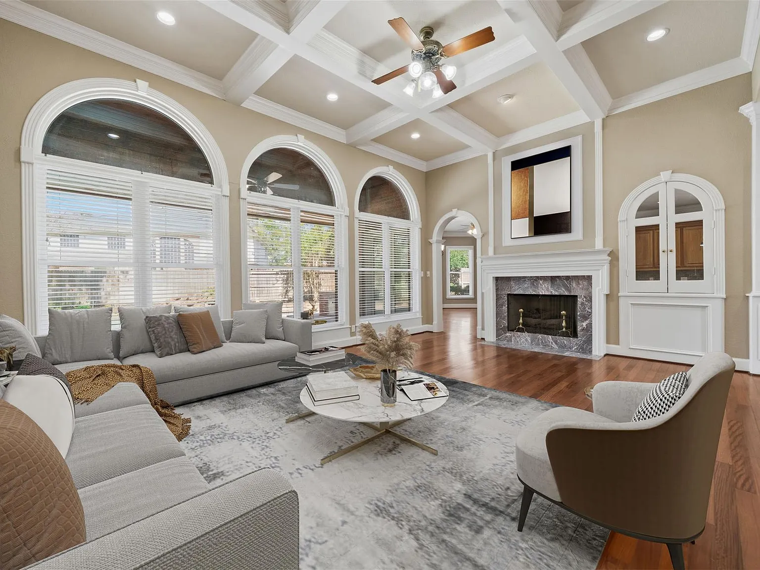 5 bed, 6.0 bath, 5186 sqft, $4,800 — Photo 4