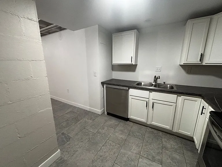 PM-253 1730 Converse Avenue — Photo 24