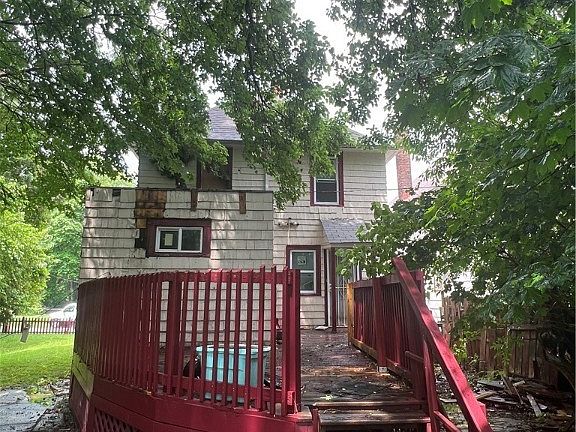 5th image of 10114 Flora Ave