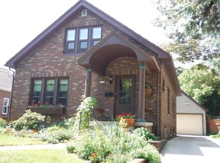 1026 N 14th St, Manitowoc, WI 54220