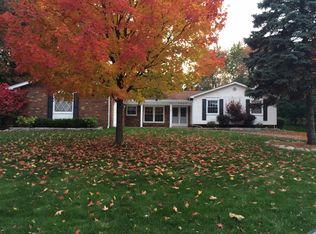 1206 Hickory Hill Dr, Rochester Hills, MI 48309