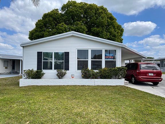 2nd image of 3901 Bahia Vista St #212