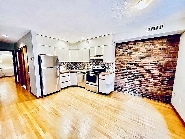 1st image of 8 Wiget St APT 2