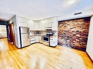 8 Wiget St APT 2, Boston, MA 02113