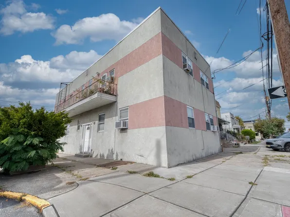 233 Avenue B, Bayonne, NJ 07002