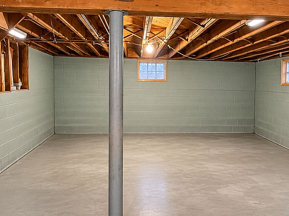 4th image of 2294 Ward Dr