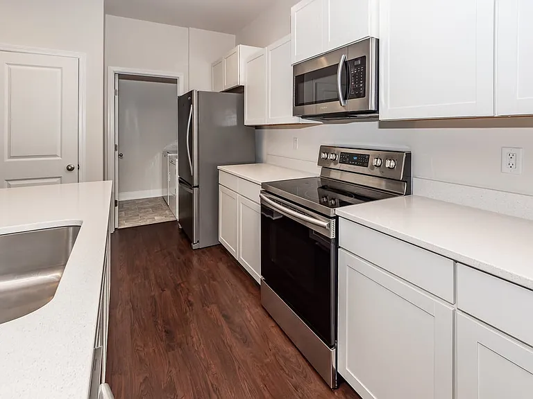 7787 Montview Rd — Photo 39