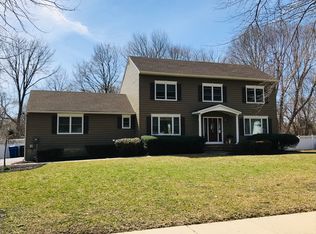 238 Yale Dr, Lincroft, NJ
