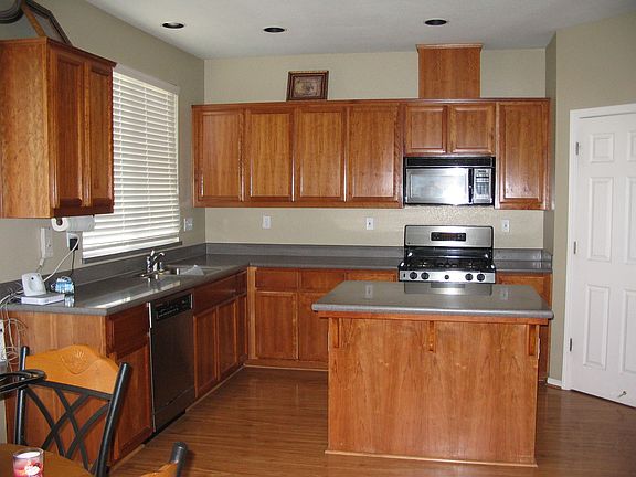 4th image of 2540 Almanor Dr