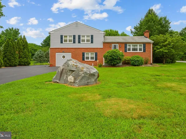 1954 Porter Rd, Bear, DE 19701