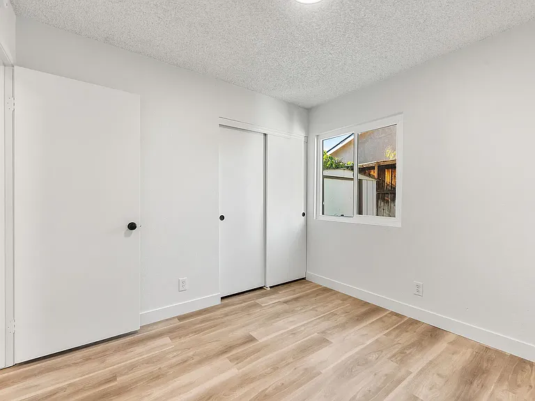 3817 Fernwood St — Photo 16